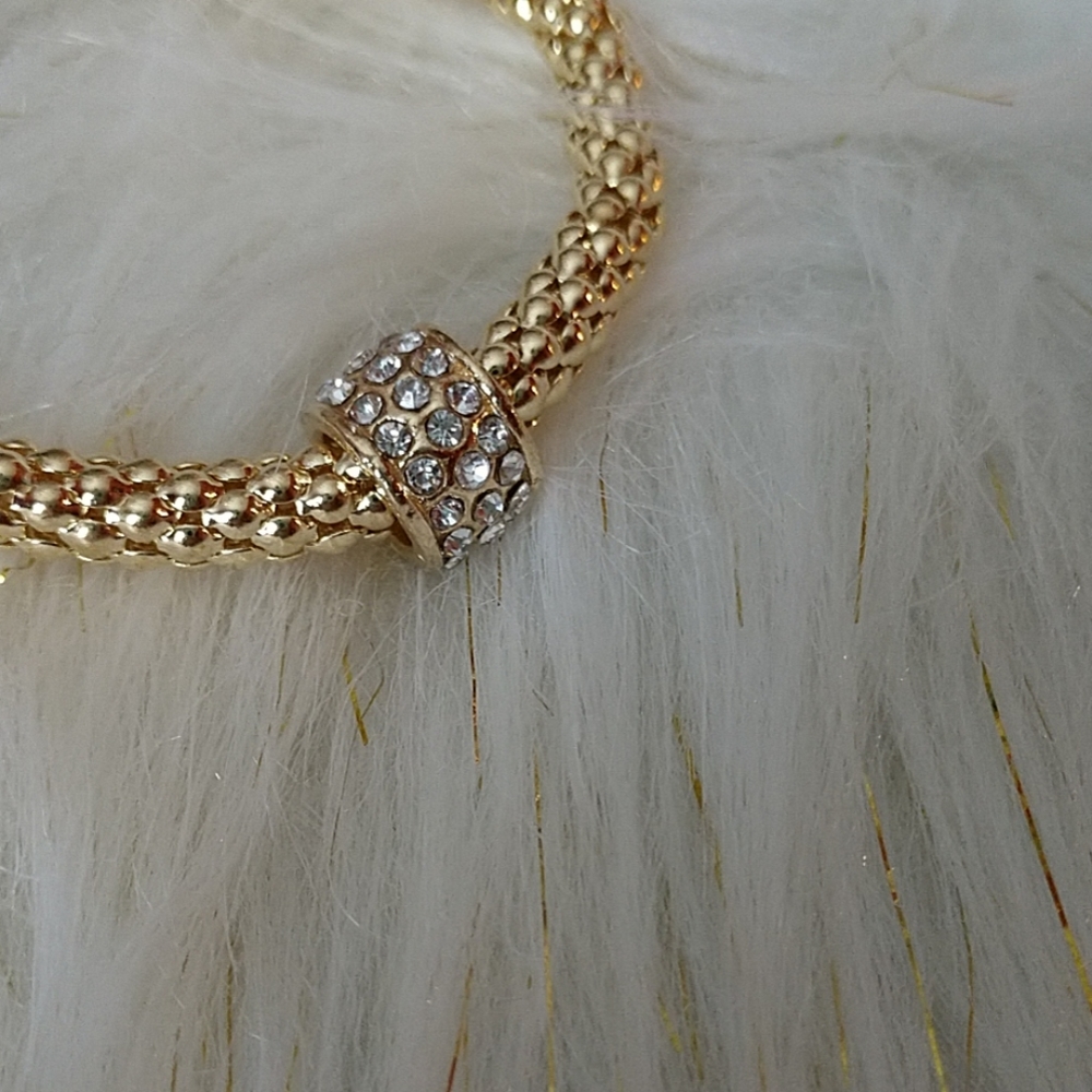 Gold tone bracelet - Picture 1 of 7